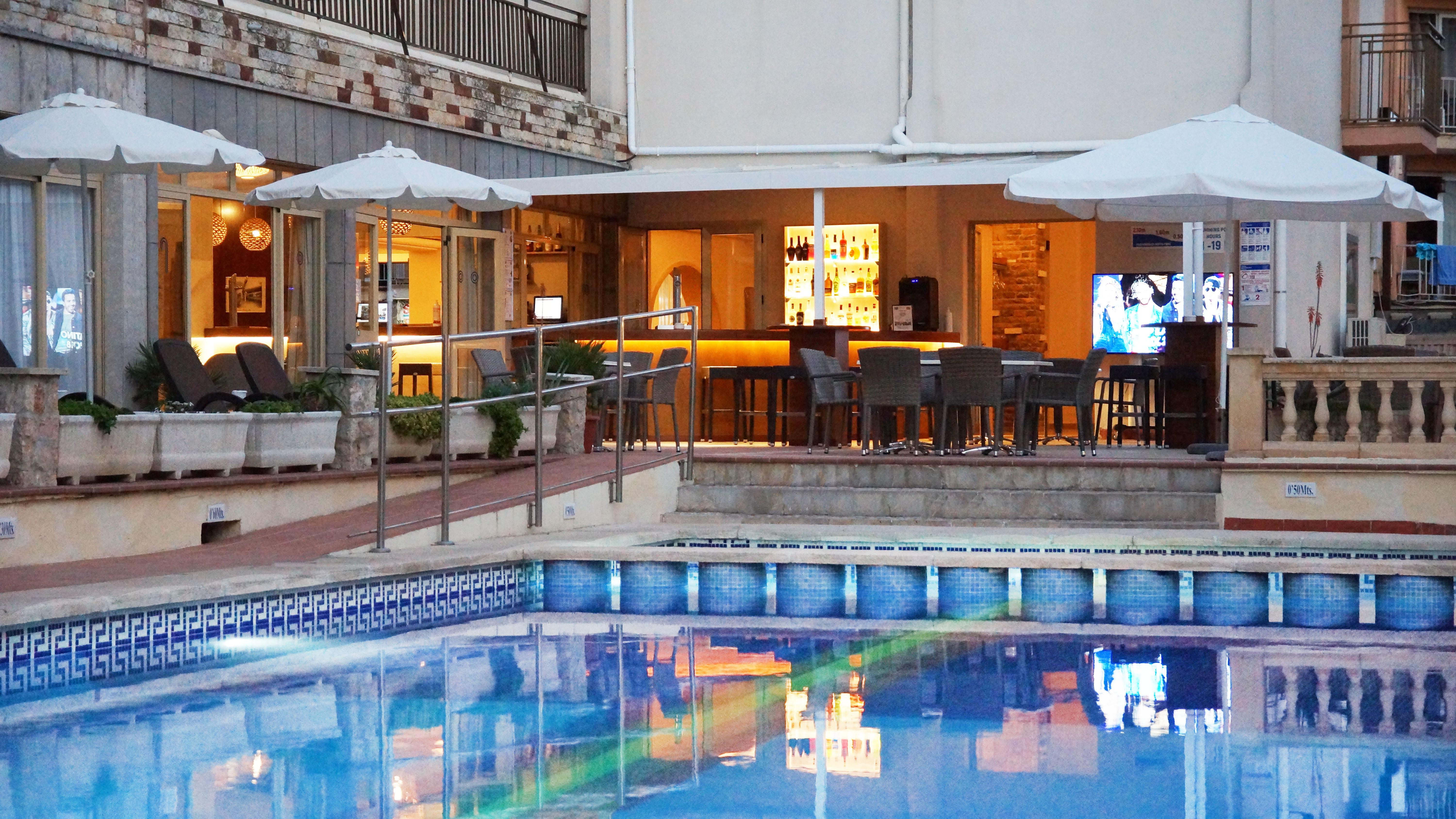 Hotel Iris - Only Adults Ελ Αρενάλ Εξωτερικό φωτογραφία